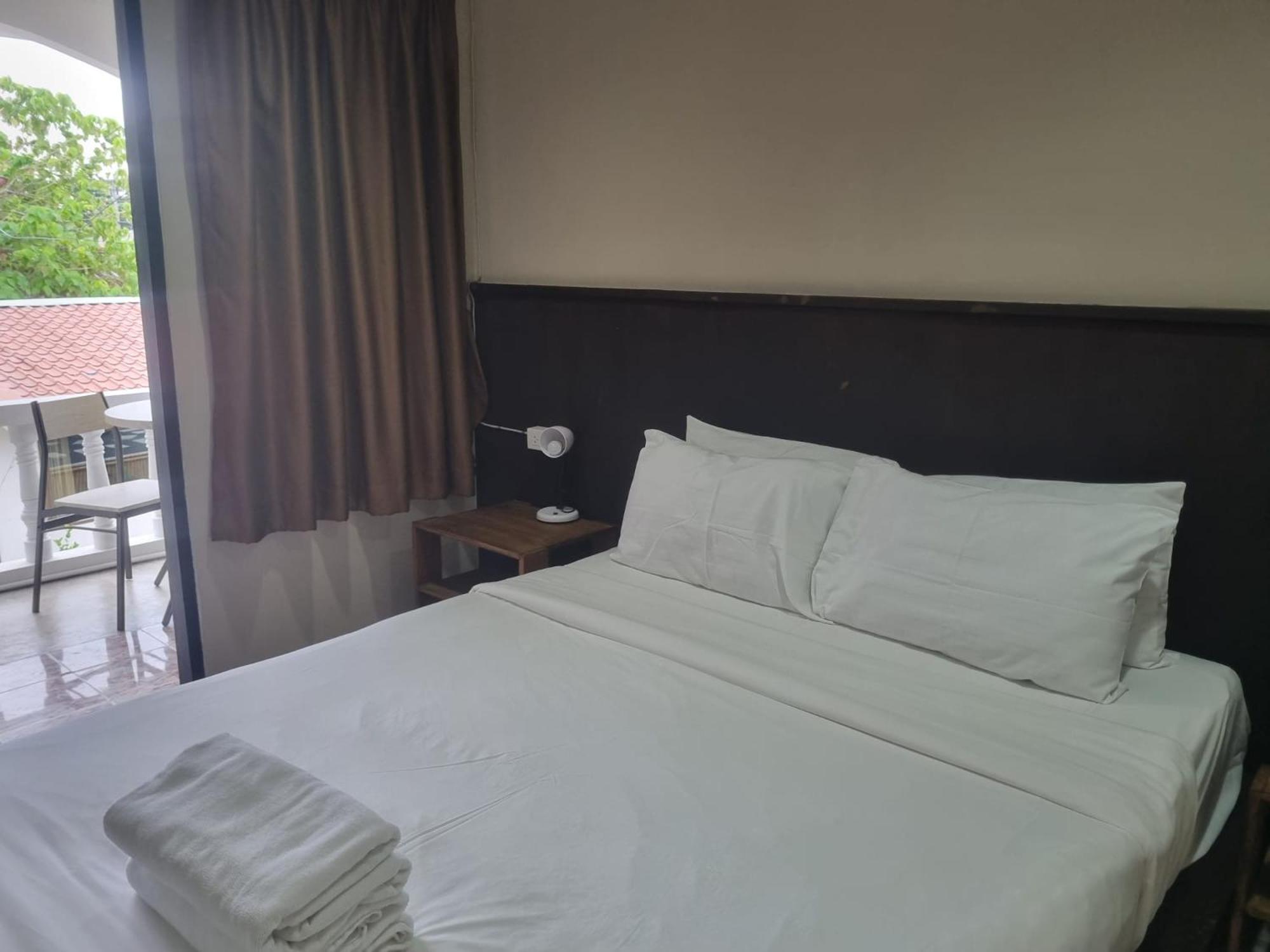 New Breakers Hotel Rawai Eksteriør billede